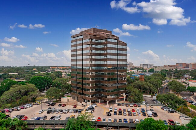 Más detalles de 8122 Datapoint Dr, San Antonio, TX - Oficina/Clínica en alquiler