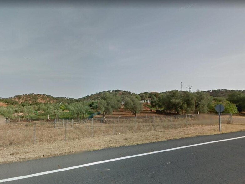 Terreno en Rosal de la Frontera, Huelva en venta - Foto del edificio - Imagen 3 de 5