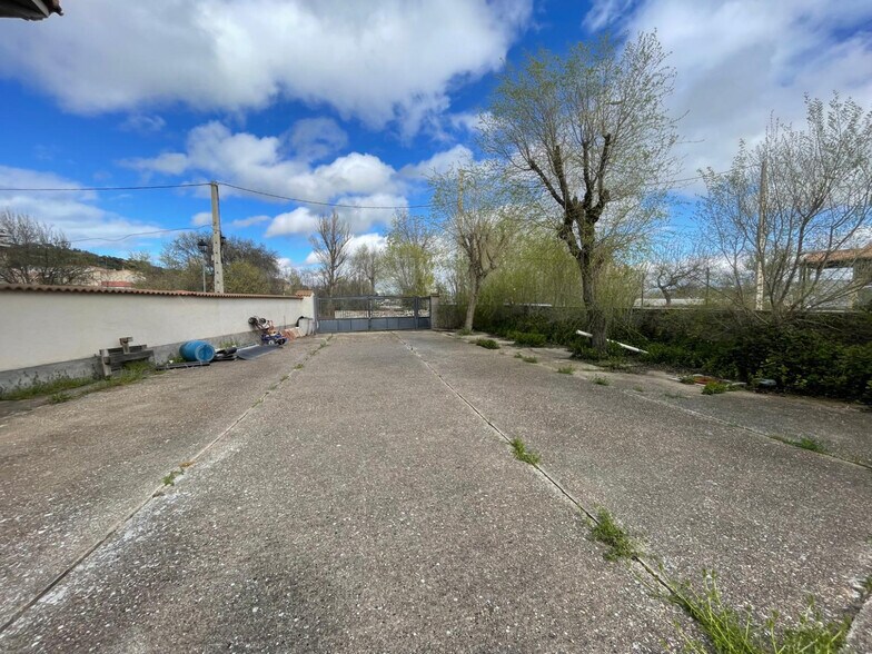 Nave en Muñogalindo, Ávila en venta - Foto del edificio - Imagen 3 de 14