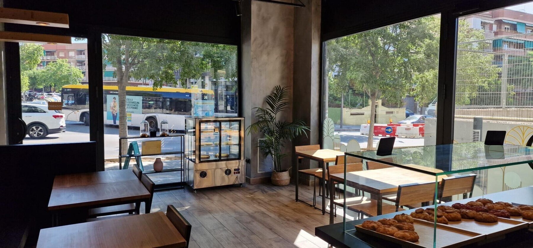 Cornellà de Llobregat, BAR 08940 - Unidad - -  - Foto del interior - Image 1 of 16