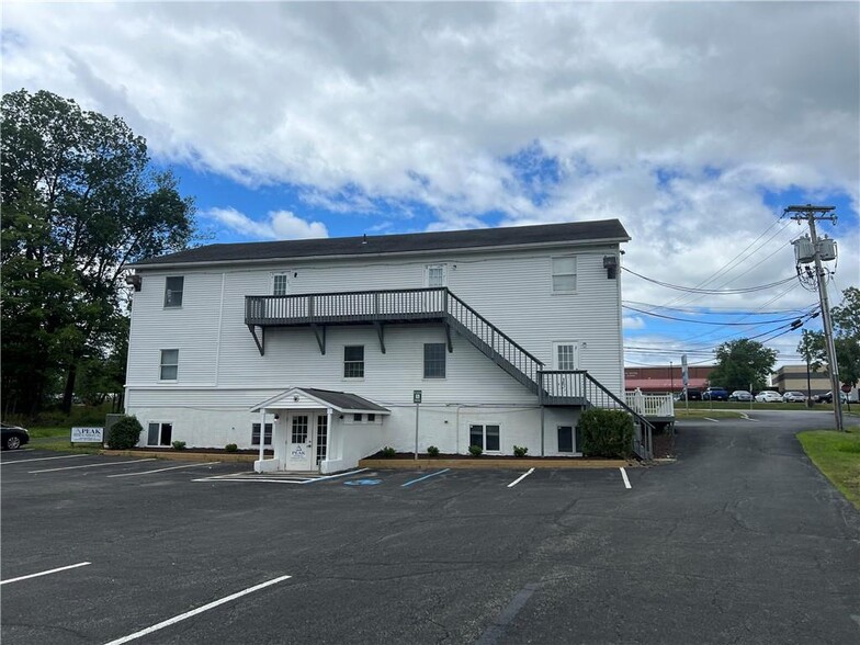 127 NYS Route 302, Pine Bush, NY en venta - Foto del edificio - Imagen 3 de 12