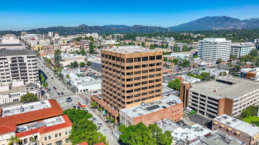 2 N Lake Ave, Pasadena, CA en alquiler - Foto del edificio - Imagen 3 de 6