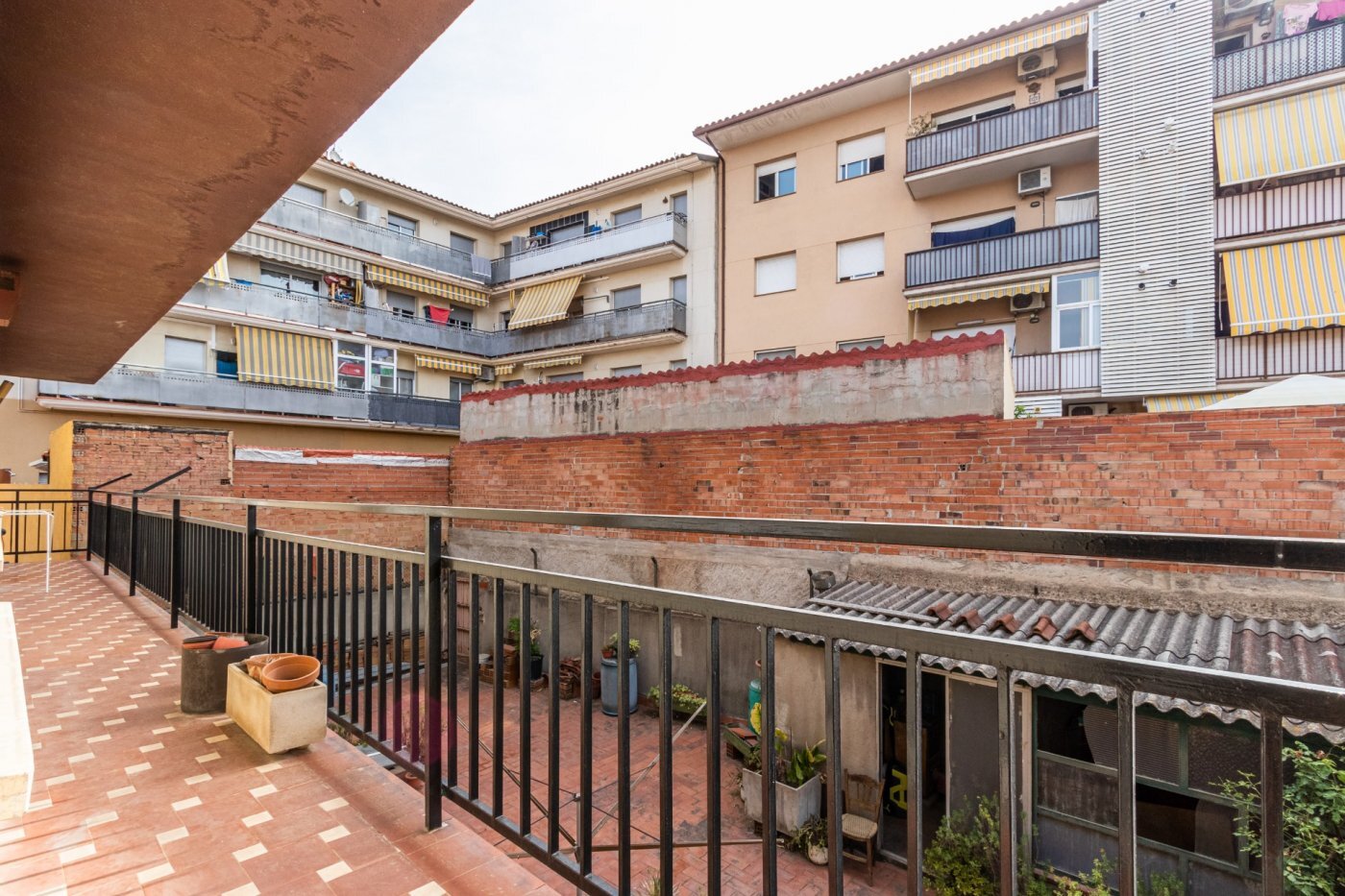 Edificio residencial en Polinyà, Barcelona en venta Foto del edificio- Imagen 1 de 51