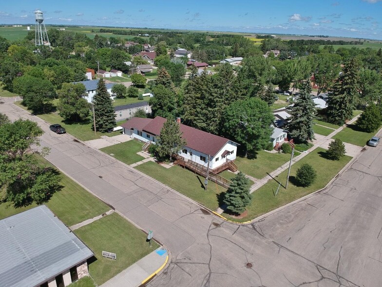 300 Main St, Sherwood, ND en venta - Foto del edificio - Imagen 2 de 49