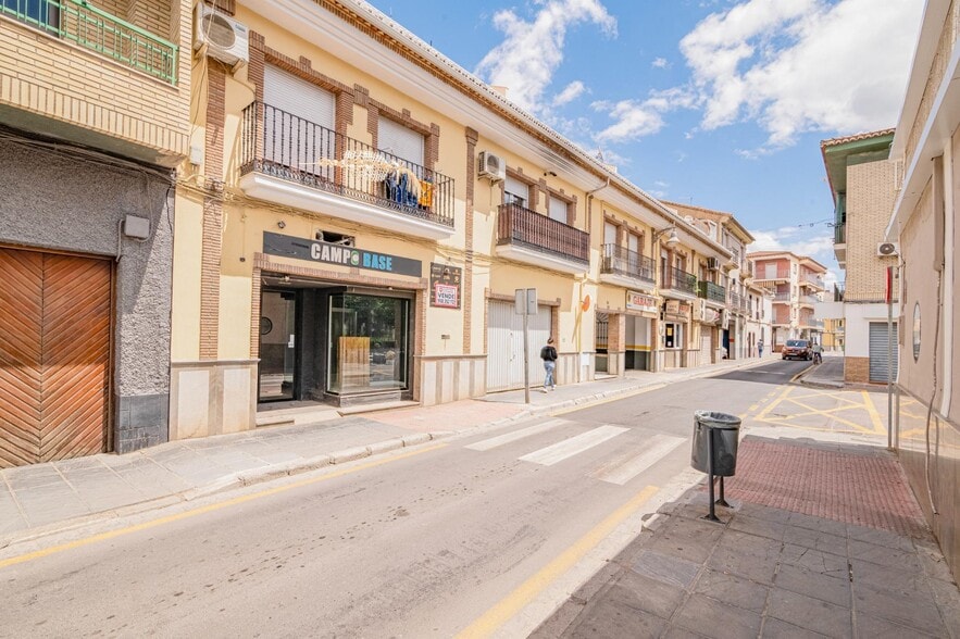 Calle Calderón, 68, Santa Fe, Granada en venta - Foto del edificio - Imagen 2 de 22