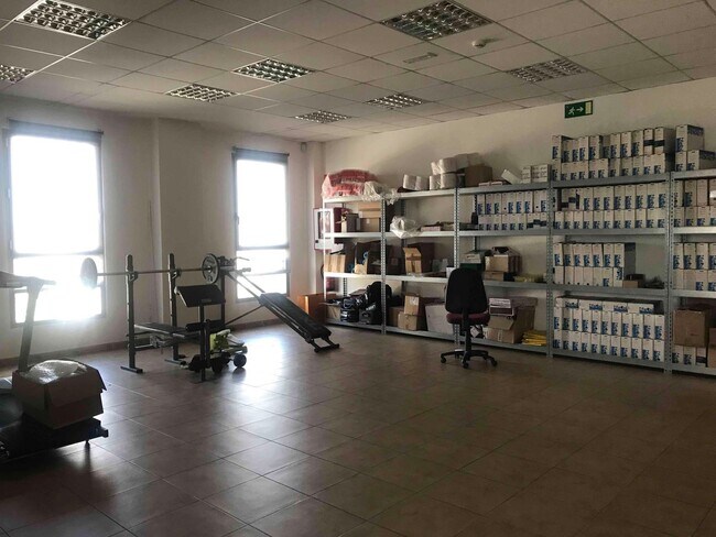 Más detalles de Nave en alquiler