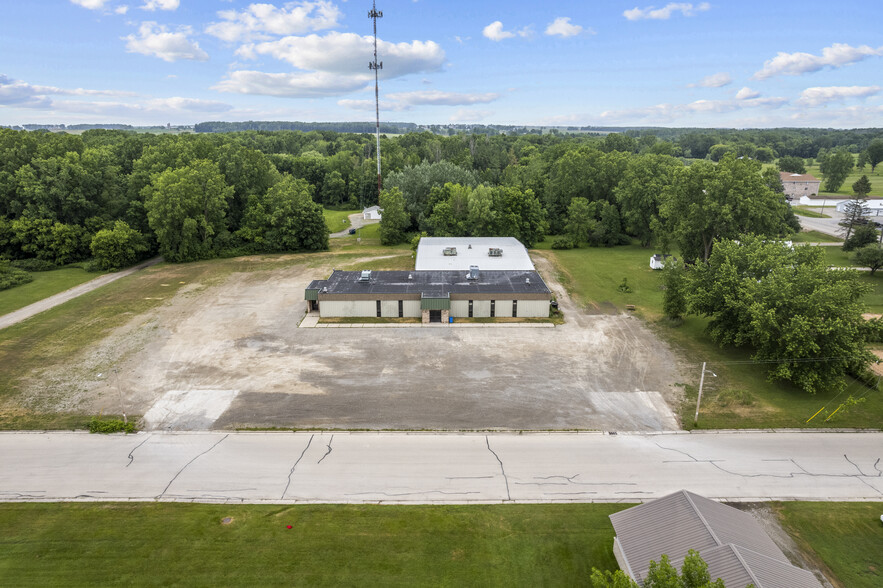 119 Lake Rd, Seymour, WI en venta - Foto del edificio - Imagen 2 de 3