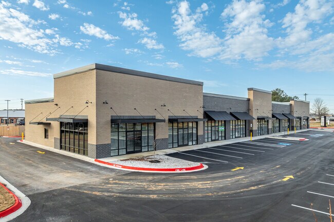 Más detalles de 184 South Maestri Road, Tontitown, AR - Oficina/Local en alquiler