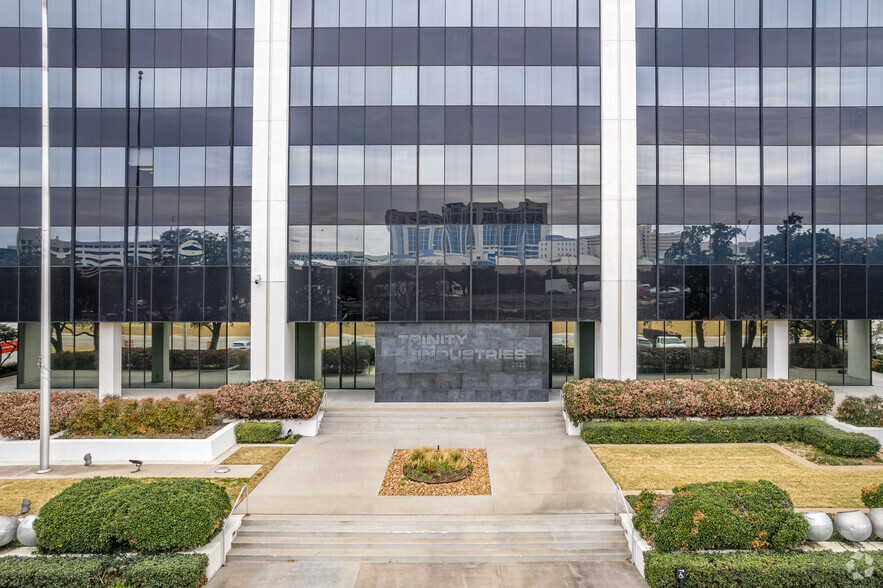 2525 N Stemmons Fwy, Dallas, TX en alquiler - Foto del edificio - Imagen 3 de 12