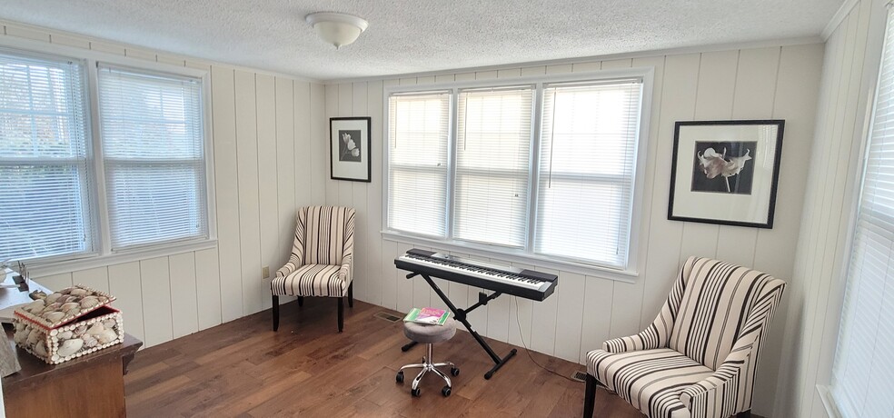 764 E Main St, Branford, CT en alquiler - Foto del interior - Imagen 3 de 61