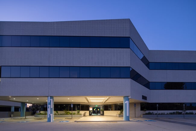 Más detalles de 6345 Balboa Blvd, Encino, CA - Varios usos en alquiler