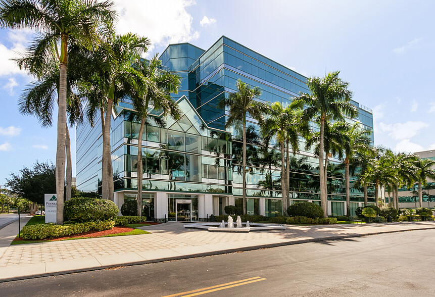 500 W Cypress Creek Rd, Fort Lauderdale, FL en alquiler - Foto del edificio - Imagen 3 de 27