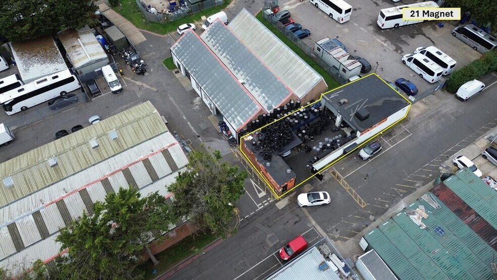 Magnet Rd, Wembley en alquiler - Foto del edificio - Imagen 2 de 7