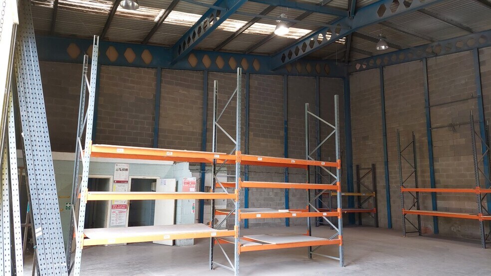 23-25 Withey Ct, Ystrad Mynach en alquiler - Foto del edificio - Imagen 3 de 4