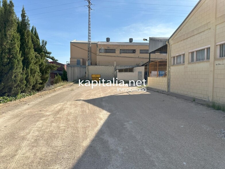 Nave en Ontinyent, Valencia en venta - Foto del edificio - Imagen 2 de 8