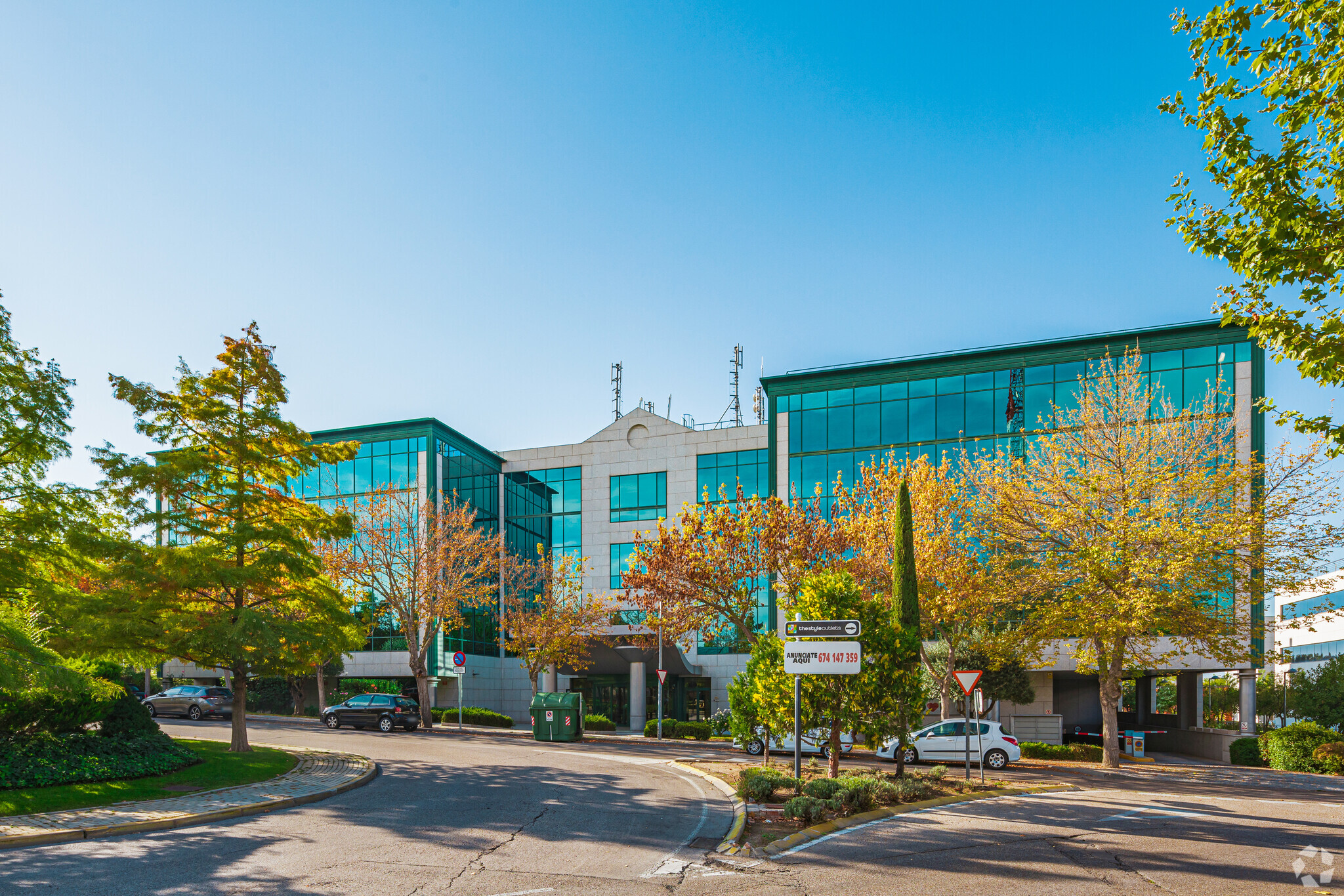 Oficinas en San Sebastián De Los Reyes, MAD en alquiler Foto principal- Imagen 1 de 22