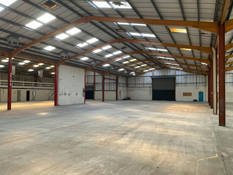 Rowley Dr, Coventry en venta - Foto del edificio - Imagen 2 de 3