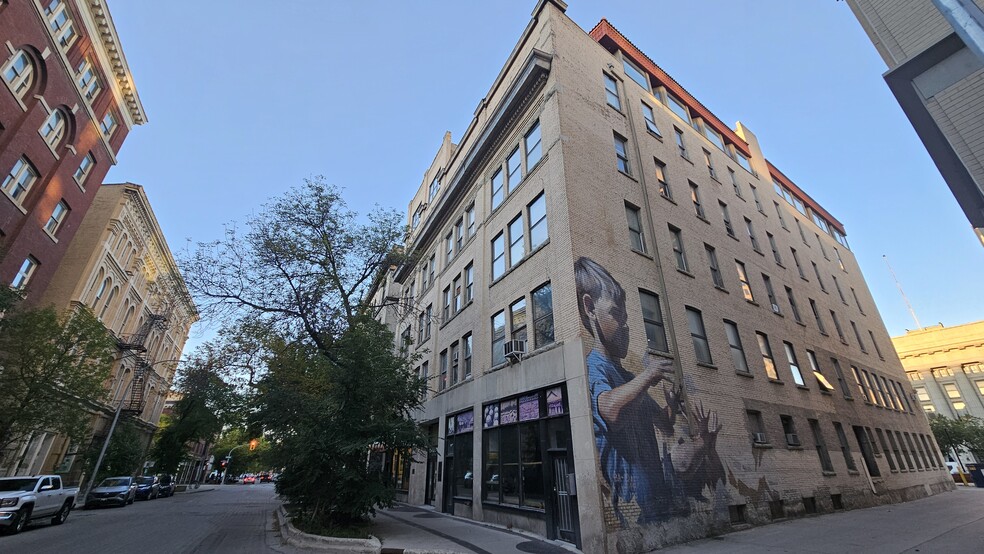 63 Albert St, Winnipeg, MB en venta - Foto del edificio - Imagen 2 de 13