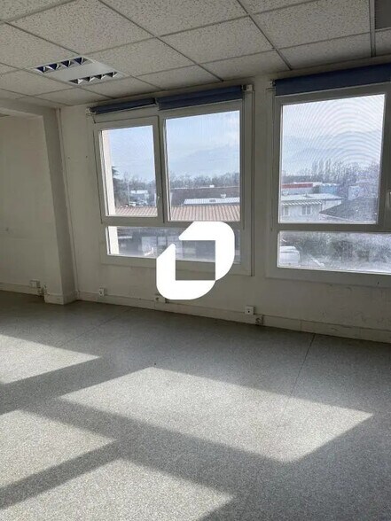 106 Rue De La Liberté, Seyssins en alquiler - Foto del edificio - Imagen 3 de 8