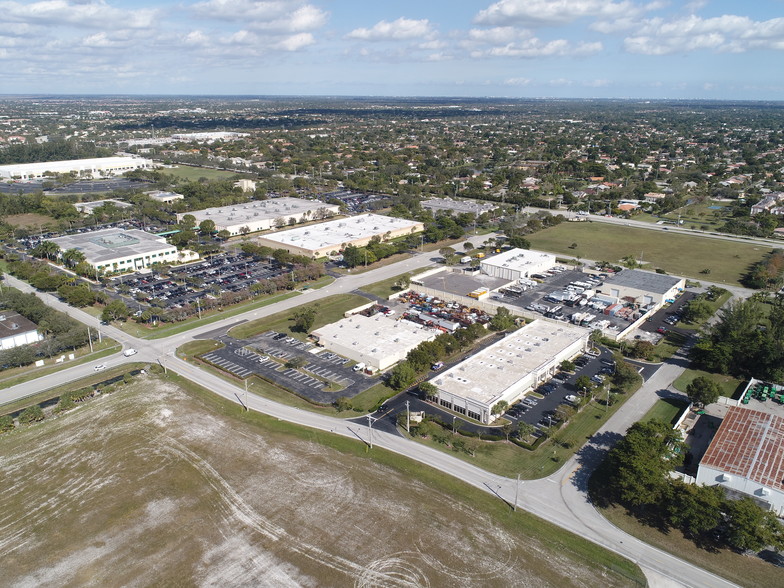 11950 NW 39th St, Coral Springs, FL en alquiler - Vista aérea - Imagen 3 de 4