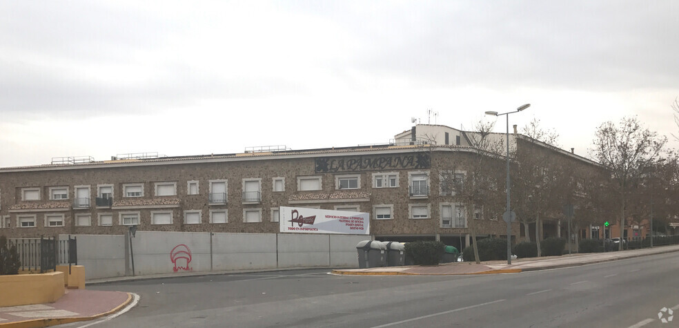 Avenida Madridejos, 47, Villacañas, Toledo en alquiler - Foto del edificio - Imagen 2 de 2