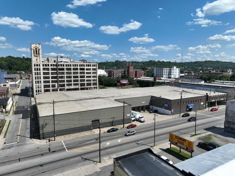 3300-3400 Spring Grove Ave, Cincinnati, OH en alquiler - Foto del edificio - Imagen 3 de 3