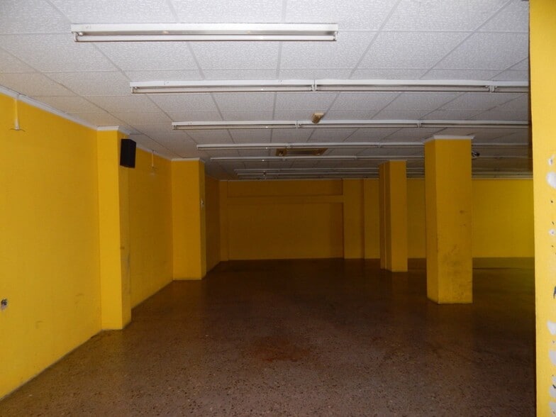 Local en Ontinyent, Valencia en venta - Foto del edificio - Imagen 2 de 10