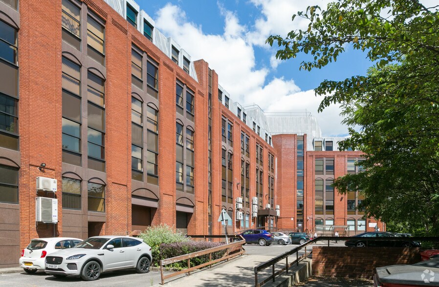 2 Station Rd, Swindon en venta - Foto del edificio - Imagen 1 de 10