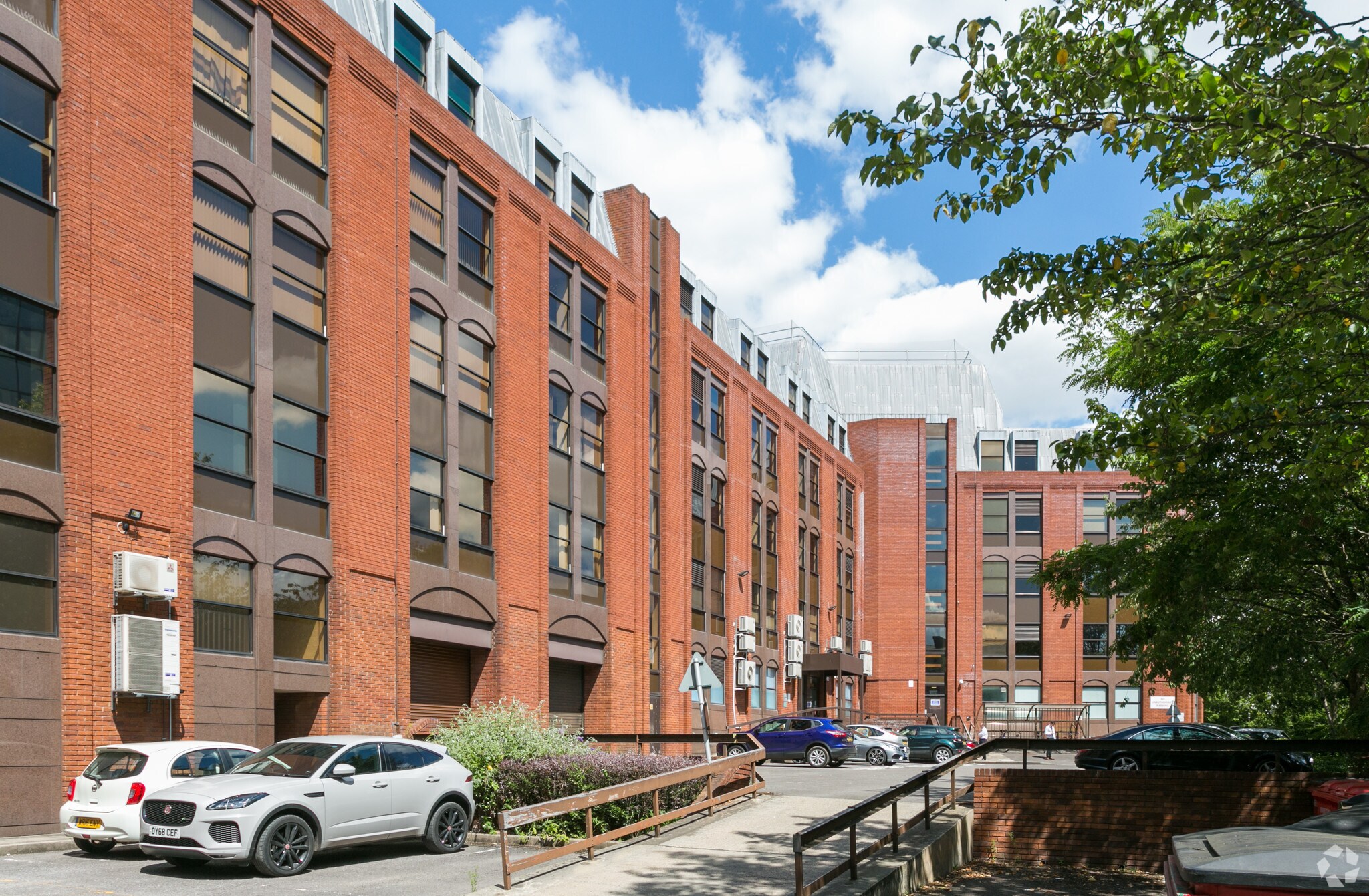 2 Station Rd, Swindon en venta Foto del edificio- Imagen 1 de 11