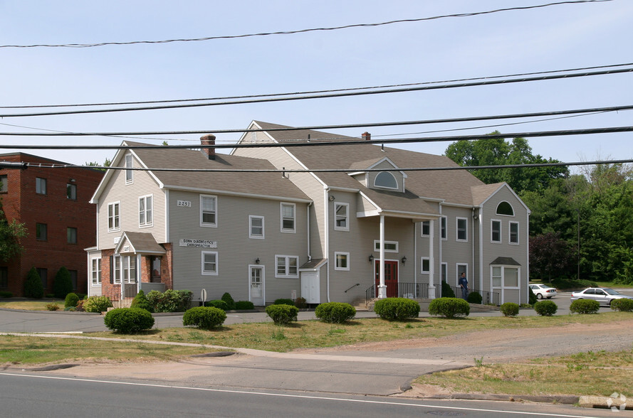 2257 Silas Deane Hwy, Rocky Hill, CT en alquiler - Foto del edificio - Imagen 2 de 20