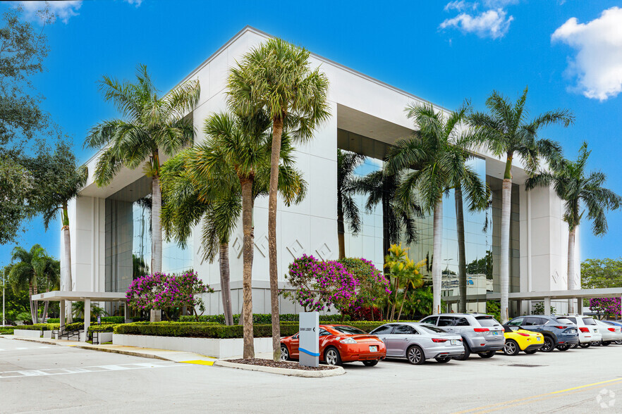 2000 Glades Rd, Boca Raton, FL en alquiler - Foto del edificio - Imagen 1 de 14