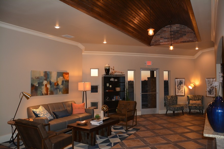 13037 Quaker Ave, Lubbock, TX en alquiler - Lobby - Imagen 2 de 13