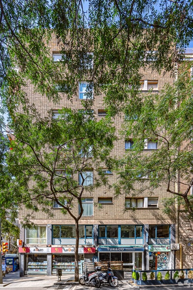 Carrer de Calvet, 27, Barcelona, Barcelona en alquiler - Foto del edificio - Imagen 3 de 3