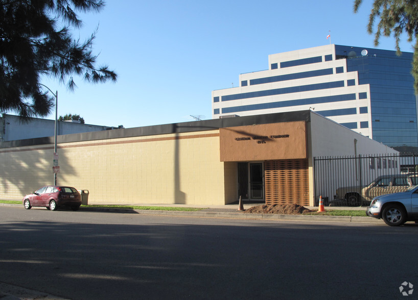 1935 Armacost Ave, Los Angeles, CA en alquiler - Foto del edificio - Imagen 1 de 6