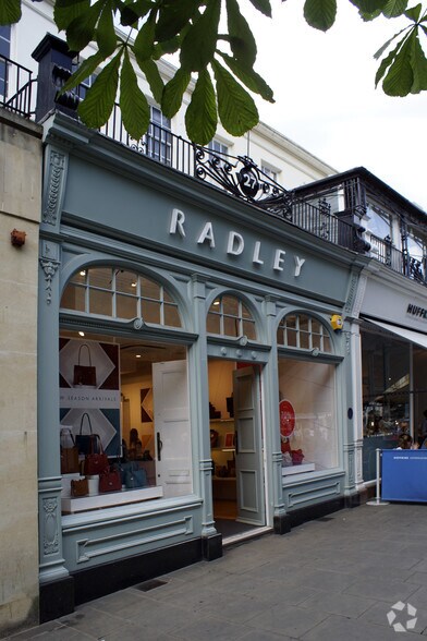 27 Promenade, Cheltenham en venta - Foto del edificio - Imagen 2 de 9