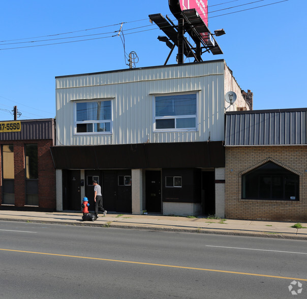 1221-1223 Main St E, Hamilton, ON en venta - Foto del edificio - Imagen 3 de 3