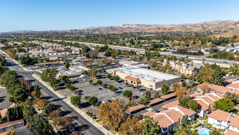 2408-2480 Stearns St, Simi Valley, CA en alquiler - Foto del edificio - Imagen 2 de 4