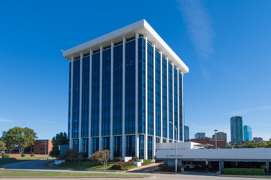 101 Summit Ave, Fort Worth, TX en alquiler - Foto del edificio - Imagen 1 de 4