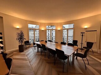 Más detalles de 2-4 Rue Lord Byron, Paris - Oficina en venta