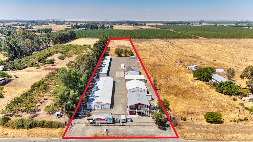 7965 State Highway 99W, Gerber, CA en venta - Foto del edificio - Imagen 1 de 35