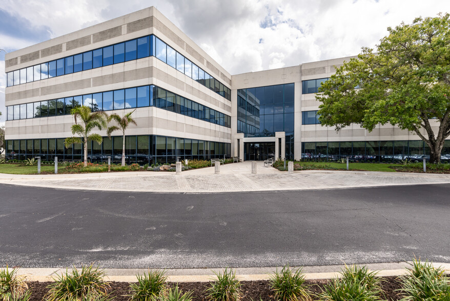 8800 Grand Oak Cir, Tampa, FL en alquiler - Foto del edificio - Imagen 1 de 3