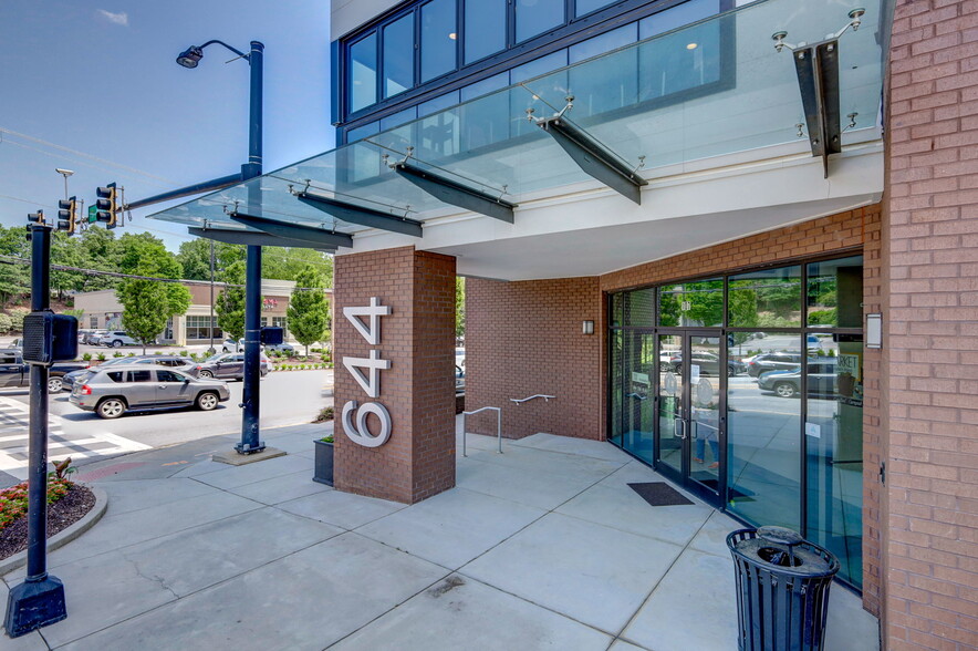 644 N Main St, Greenville, SC en alquiler - Foto del edificio - Imagen 1 de 30