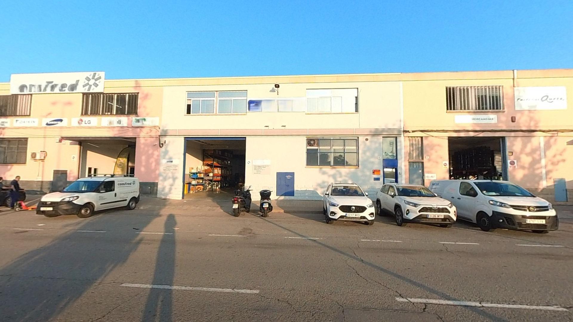 Travessera Industrial, 206, L'Hospitalet de Llobregat, Barcelona en venta Foto del edificio- Imagen 1 de 1