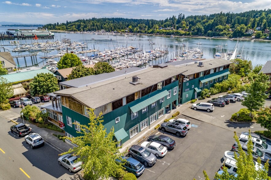 175 Parfitt Way, Bainbridge Island, WA en venta - Foto del edificio - Imagen 1 de 11