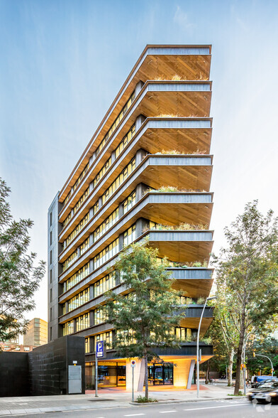 Carrer de Tànger, 71, Barcelona, Barcelona en alquiler - Foto del edificio - Imagen 2 de 4