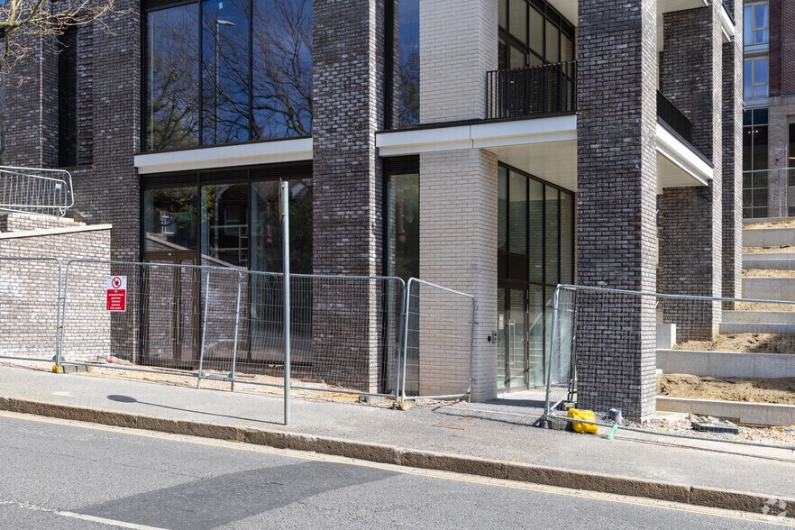 Block A & B, Hove Central, Sackville Road, Hove Road, Hove en alquiler - Foto del edificio - Imagen 3 de 4