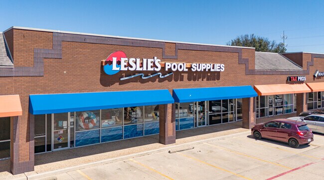 Más detalles de 6601 Watauga Rd, Watauga, TX - Varios usos en alquiler