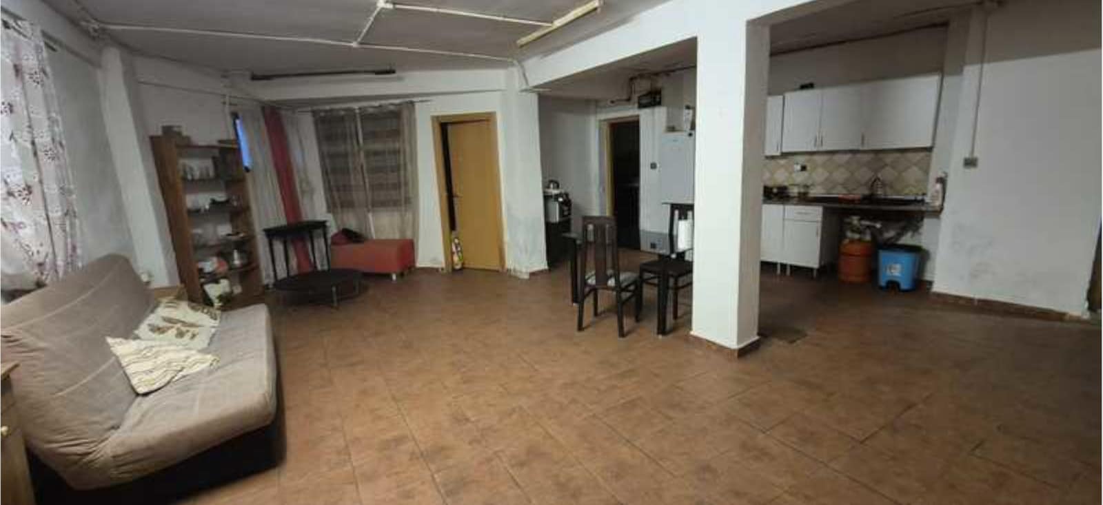 Calle de la Duquesa de Tamames, 28, Madrid, MAD 28044 - Unidad Puerta 01 -  - Foto del interior - Image 1 of 2