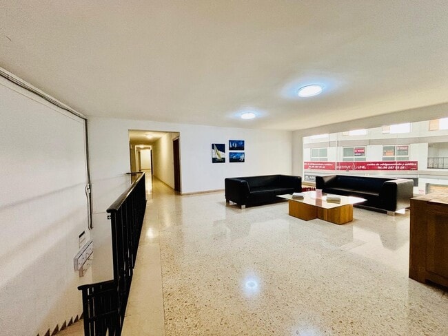 Más detalles de Carrer San Francisco de Borja, 52, Gandia - Oficina en venta