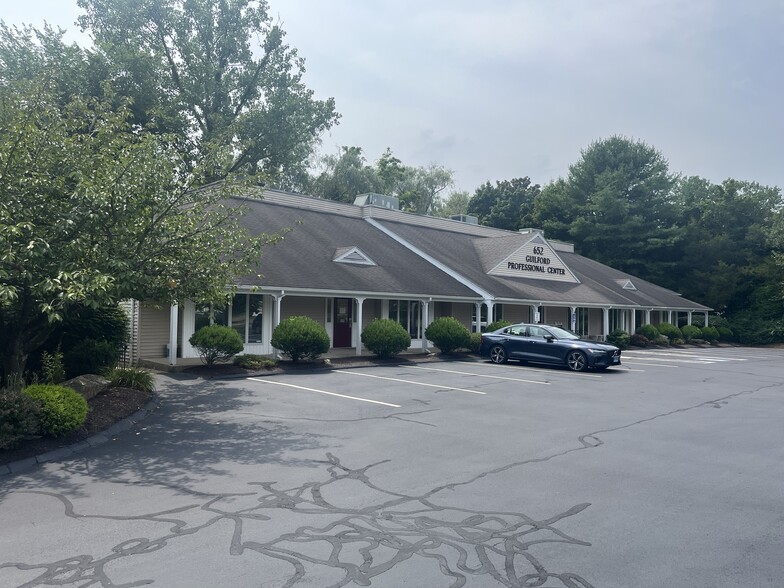 652 Boston Post Rd, Guilford, CT en venta - Foto del edificio - Imagen 2 de 5